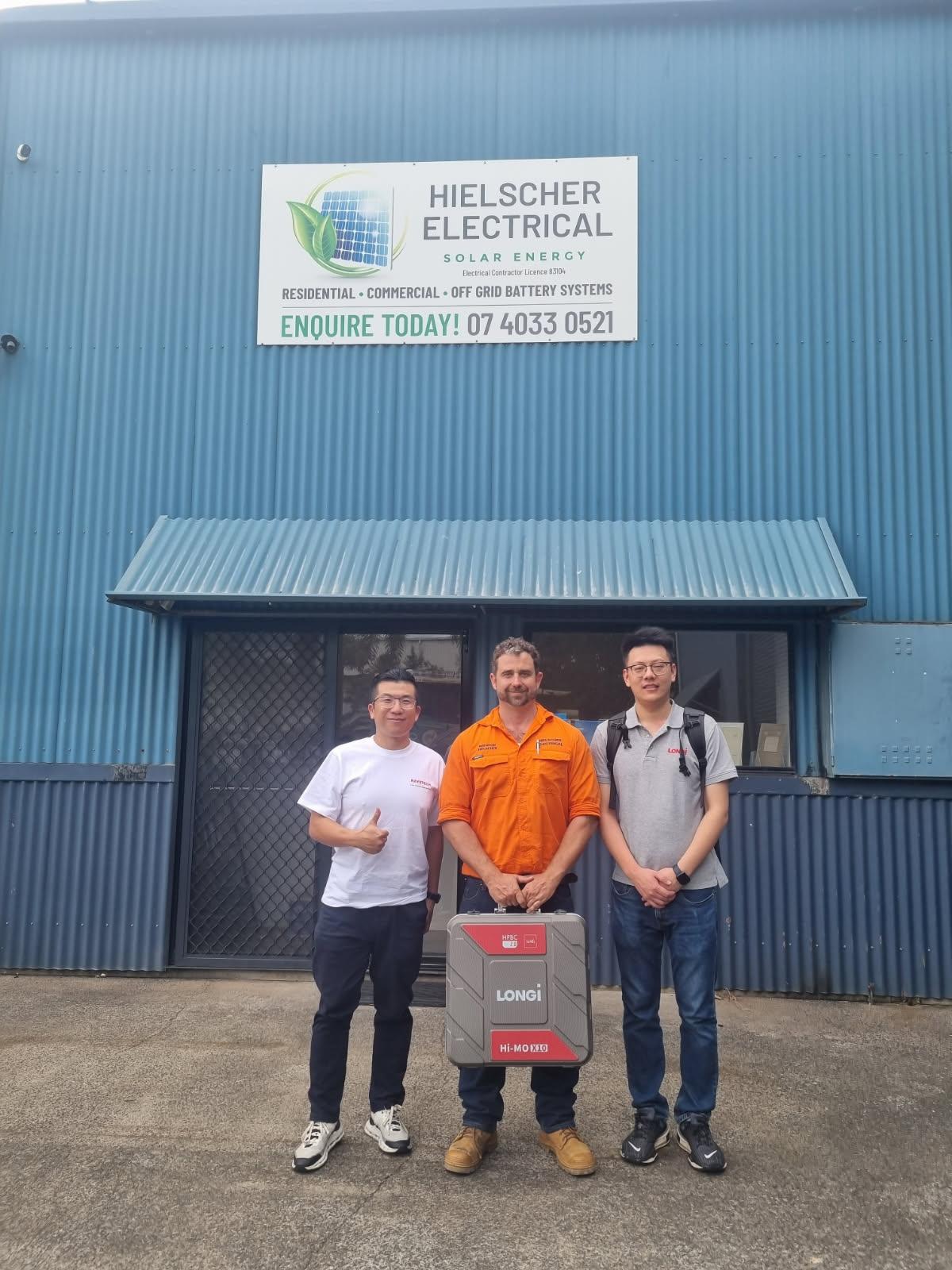 Brenton Hielscher and the LONGi Solar Team in Cairns.